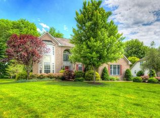 1175 W Parkway Blvd, Aurora, OH 44202
