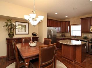 2160 Cedar Grove Trl, Eagan, MN 55122