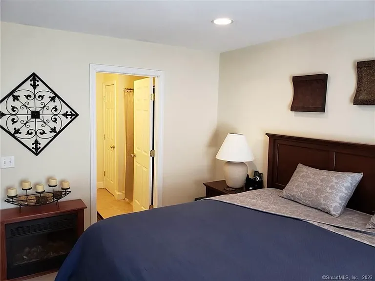 86 Otrobando Ave #6 — Photo 14