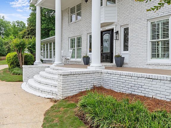 5th image of 3558 Westbury Rd