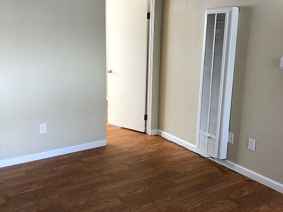 4th image of 3959 Hamilton St #3