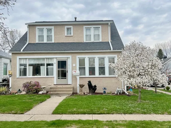 215 1st Ave NE, Clarion, IA 50525