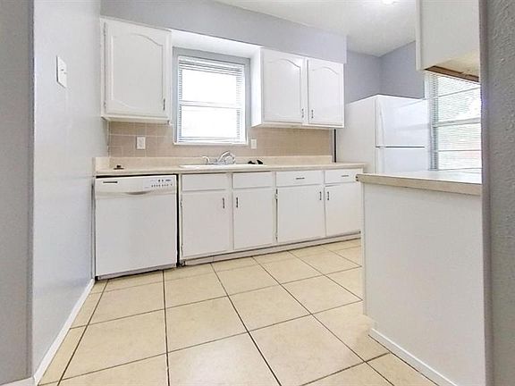 4th image of 4601 Tarry Dr