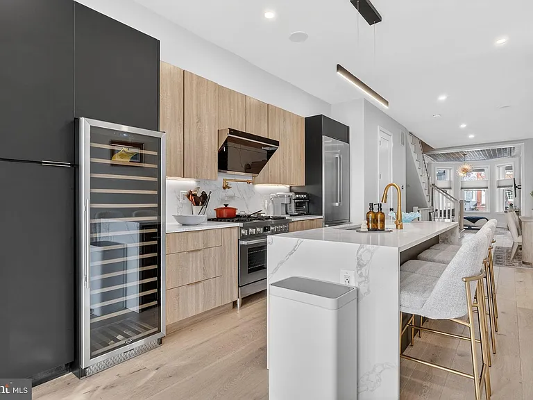 32 Adams St NW — Photo 14