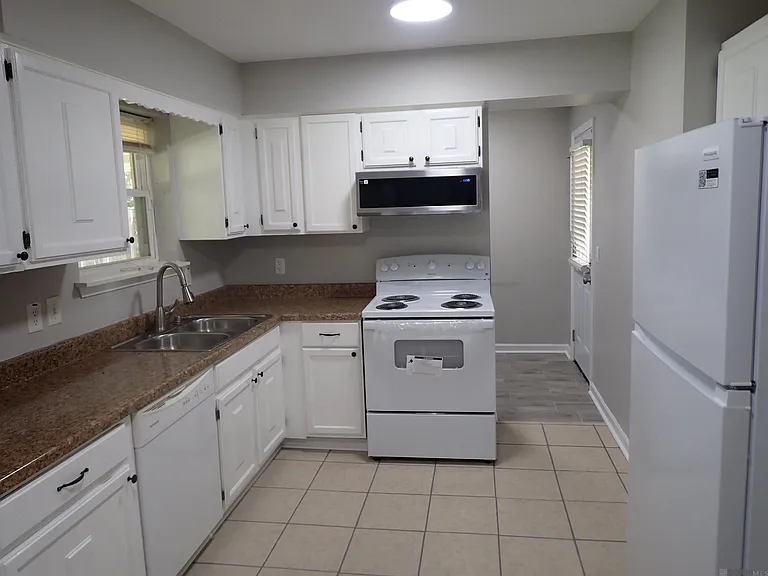 17345 Ashton Ave — Photo 5