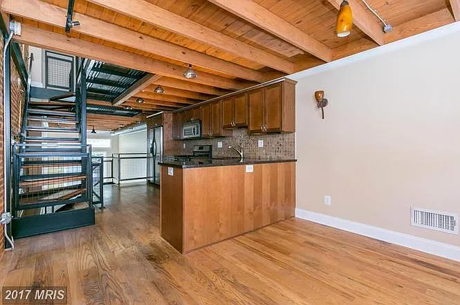 623 Wyeth St — Photo 3