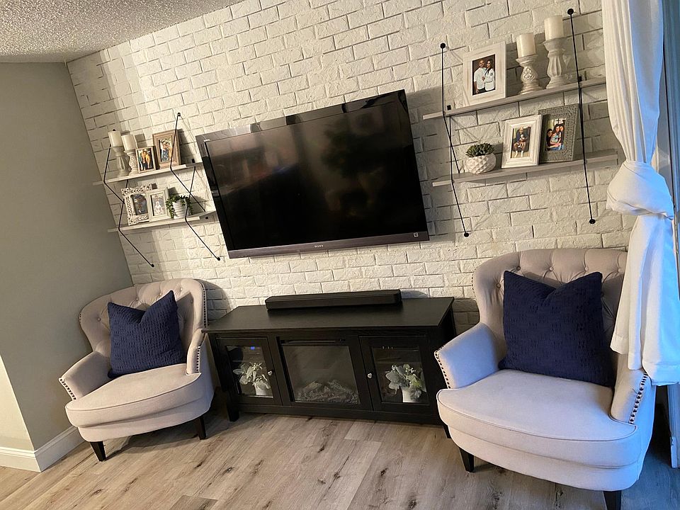 1st image of 6259 Oak Cluster Cir