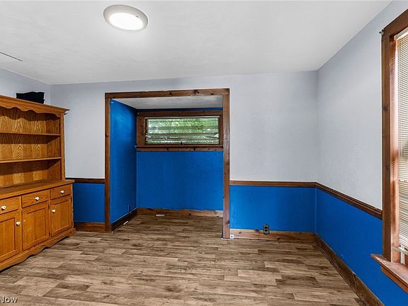 5th image of 84 Prospect St