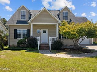 327 Gibbs Rd, New Bern, NC 28560