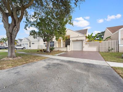 1431 SW 85th Ave, Pembroke Pines, FL, 33025