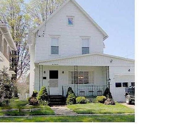 2nd image of 242 S Barry St