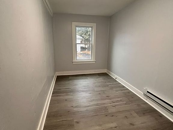 2nd image of 40 Cross St #1L