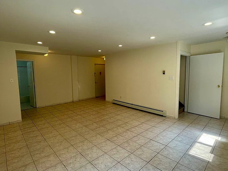 31-15 30th St #1R — Photo 9