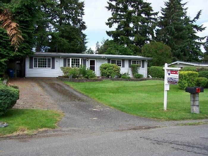 Inviting front yard