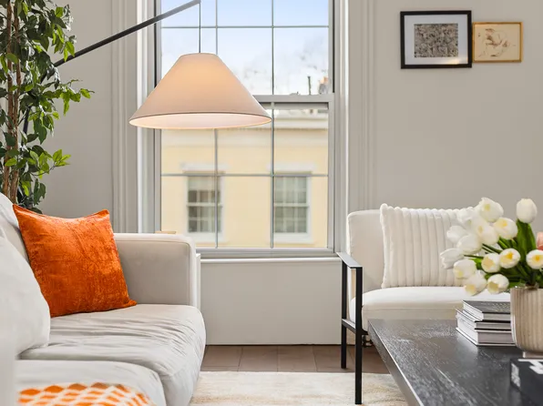 179 Sullivan Street image 8 of 24