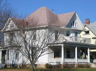 407 W 3rd St, Cedar Falls, IA 50613