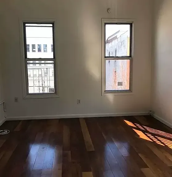1122 47th Ave #3L — Photo 1