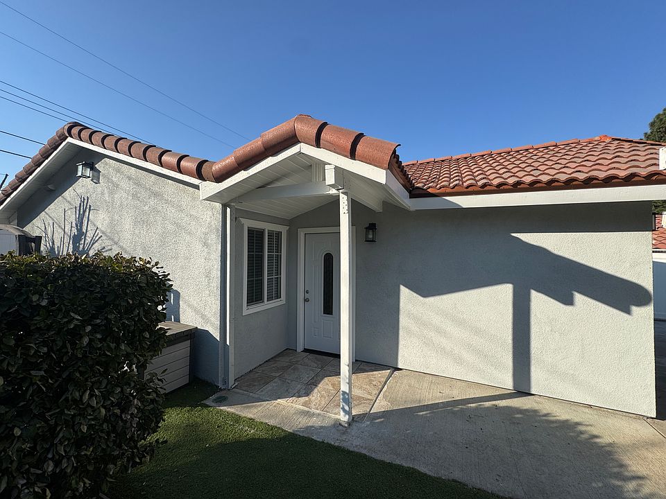 1st image of 2737 Blakeman Ave #1/2