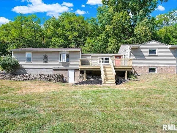 1815 E Washington St, East Peoria, IL 61611