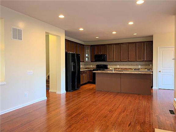 3rd image of 53 N Calder Way