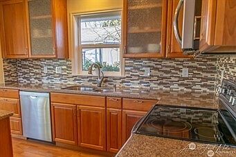 4th image of 436 Wells Avenue N