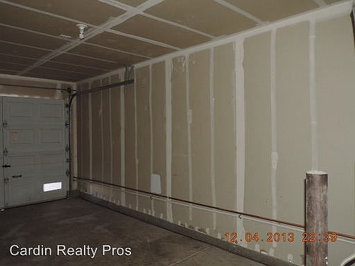 3rd image of 515 Starlite Dr