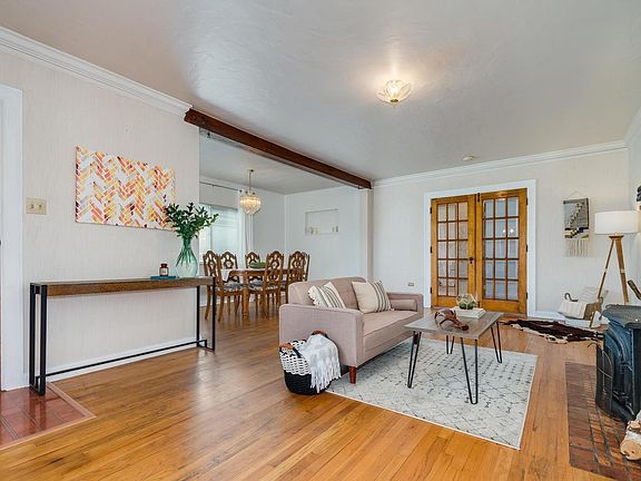 3rd image of 2301 S Lowell Blvd