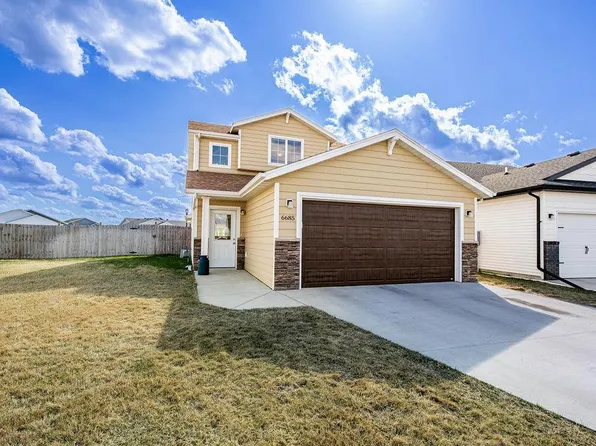 6685 21st St S, Fargo, ND 58104