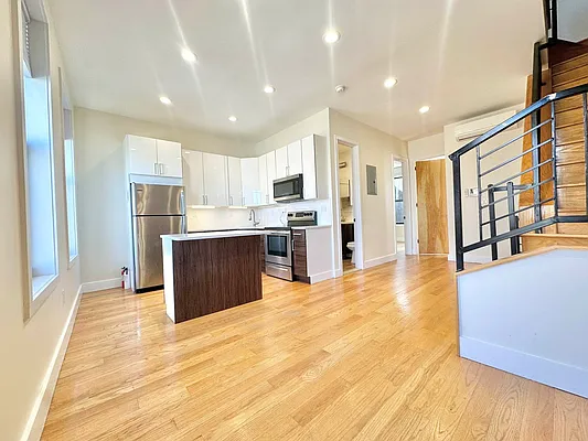 Rented by Doorway NYC, LLC | media 6