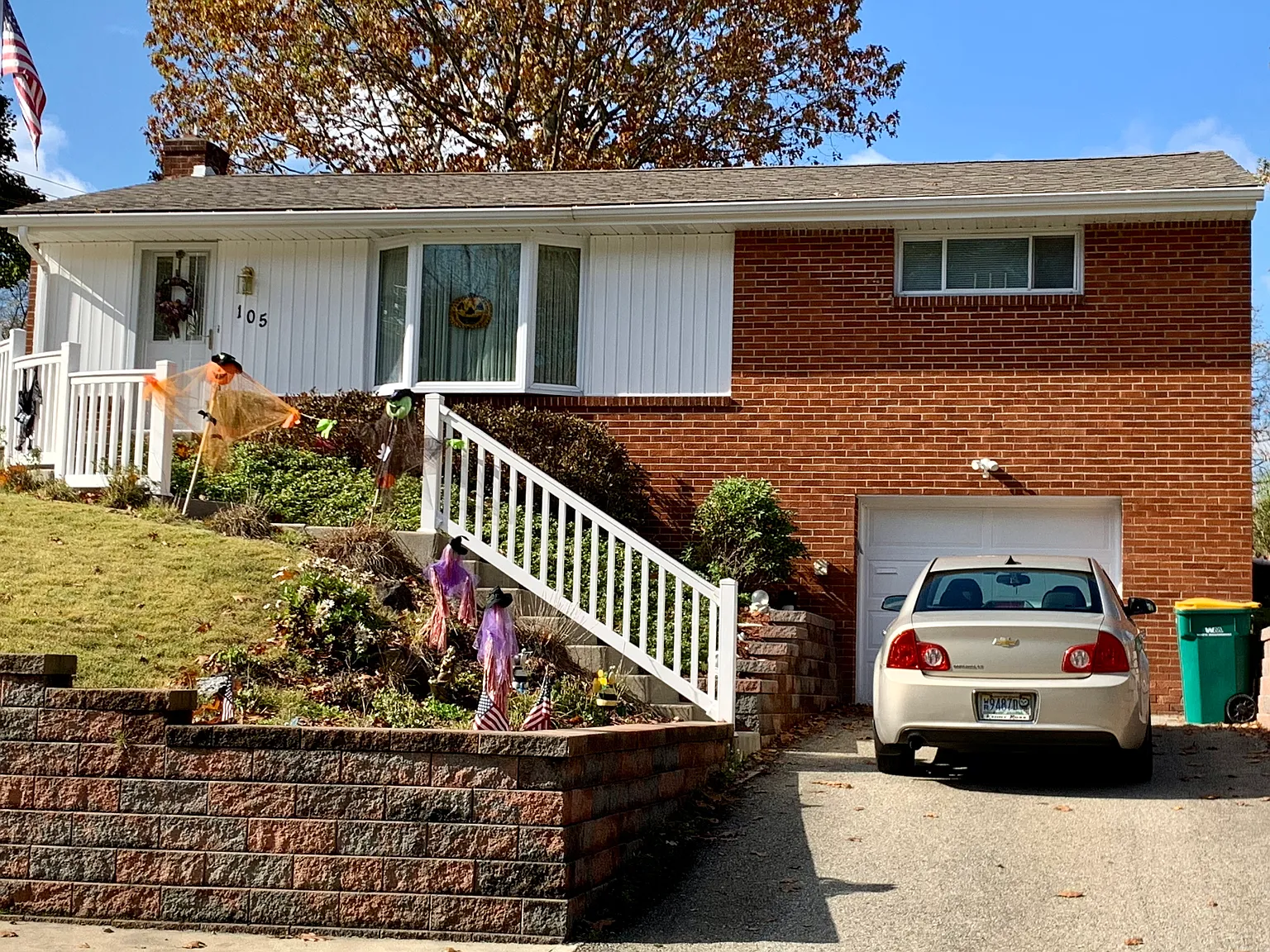 105 Lowland Dr photo 1