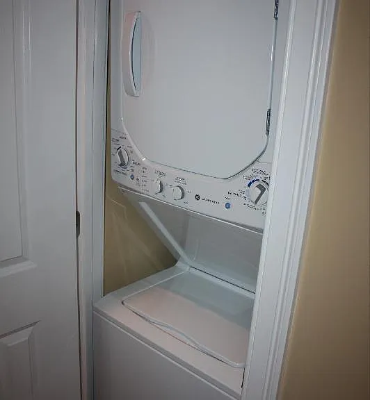148 Hillside St #1A — Photo 6
