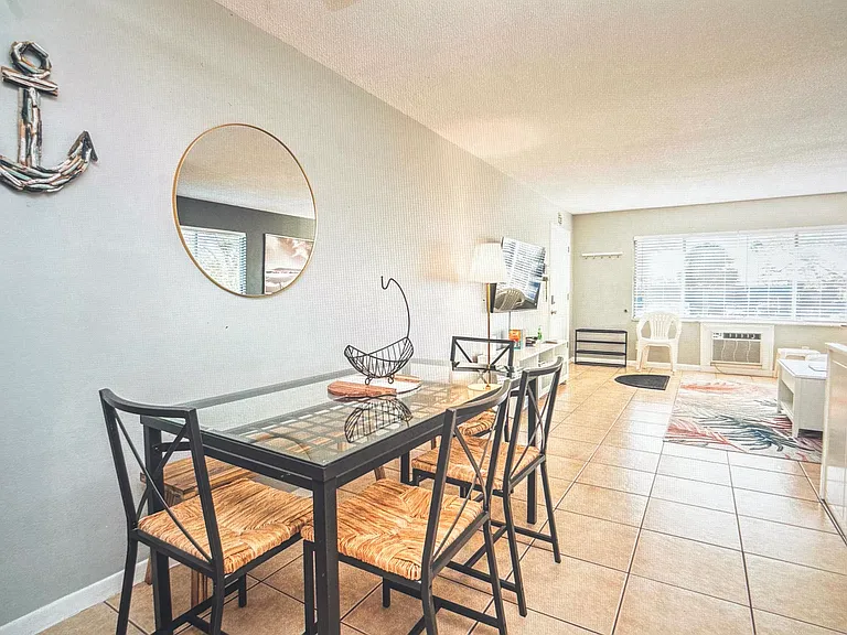 2344 Shelley St #9 — Photo 9