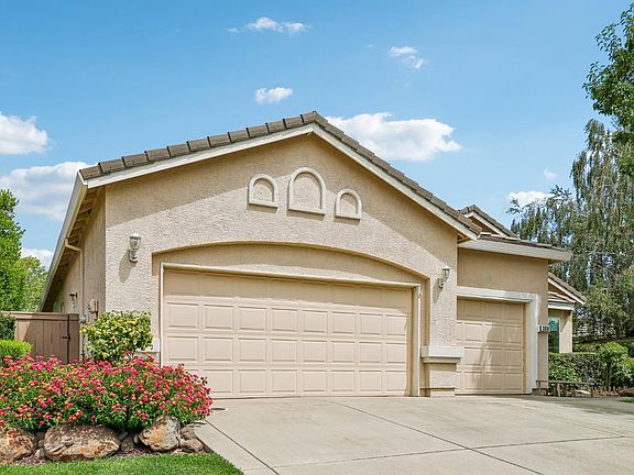 2nd image of 308 Fleming Ct