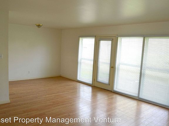 4th image of 274 S Ashwood Ave