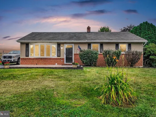 224 Lena Dr, York, PA 17408