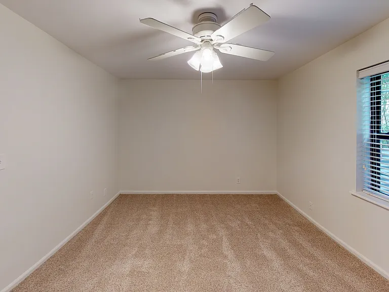 3736 Locust St — Photo 7