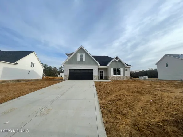 240 Slade Corner Road, Raeford, NC 28376