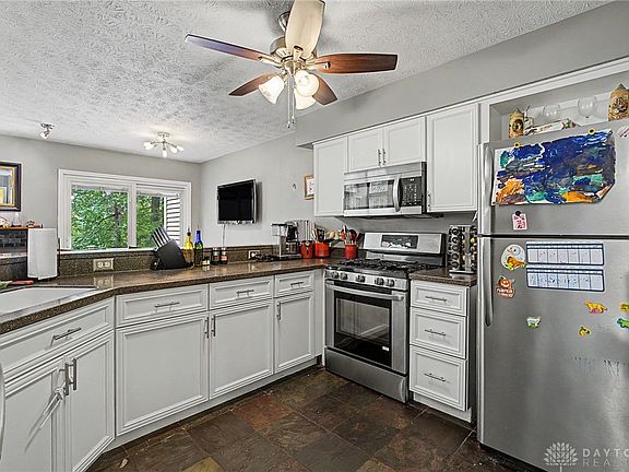5th image of 3932 W Summit Ridge Dr