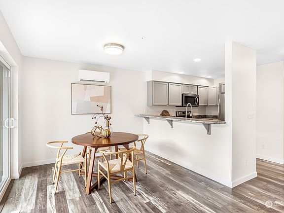 5th image of 1651 SW Mulberry Place #E203