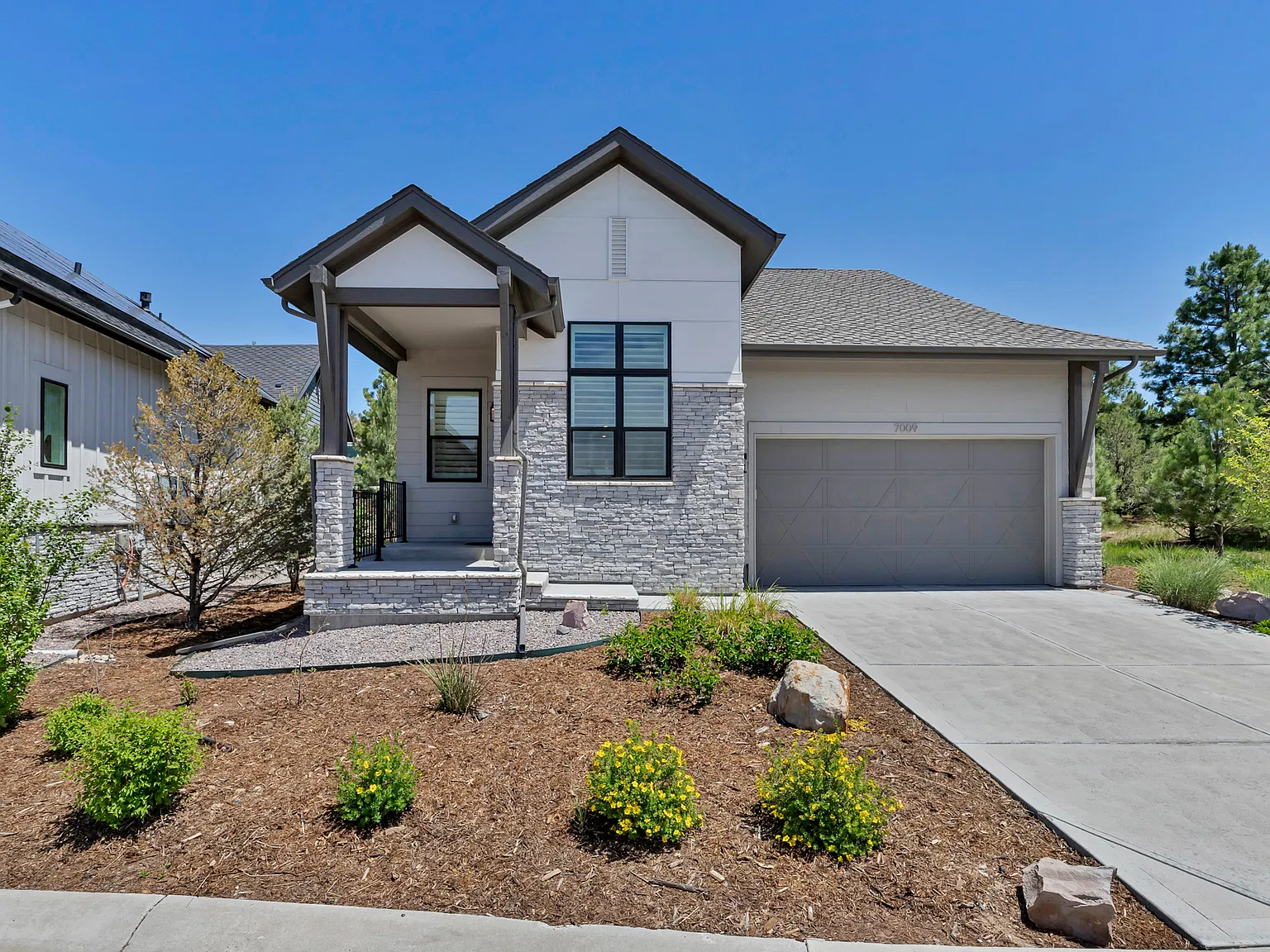3 bed, 3.5 bath, 2804 sqft, $6,000 — Photo 3