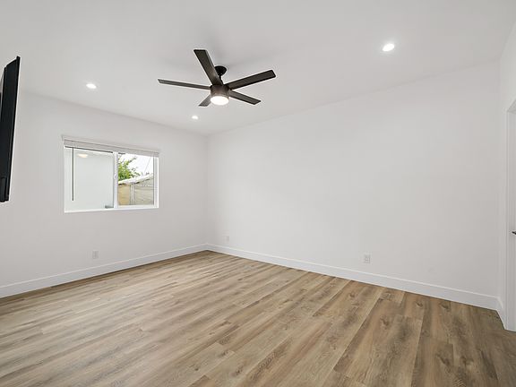 4th image of 4934 Barlin Ave #2