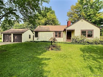 6451 Engel Dr, Hamburg, NY, 14075