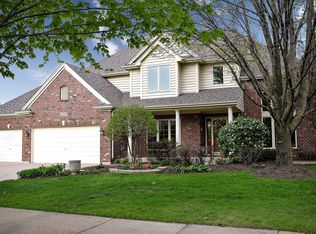 2412 Modaff Rd, Naperville, IL 60565