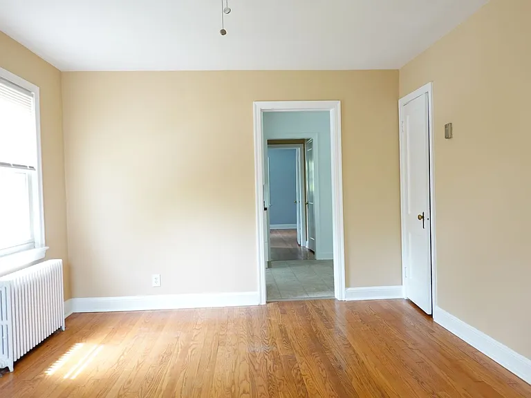 8210 Greenwood Ave — Photo 30
