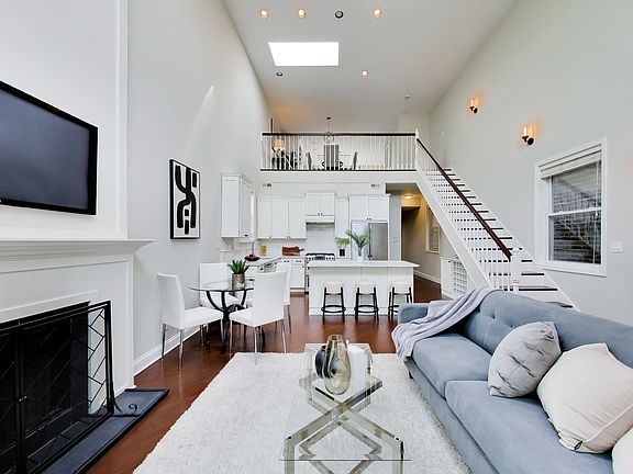 2nd image of 2133 N Southport Ave #3