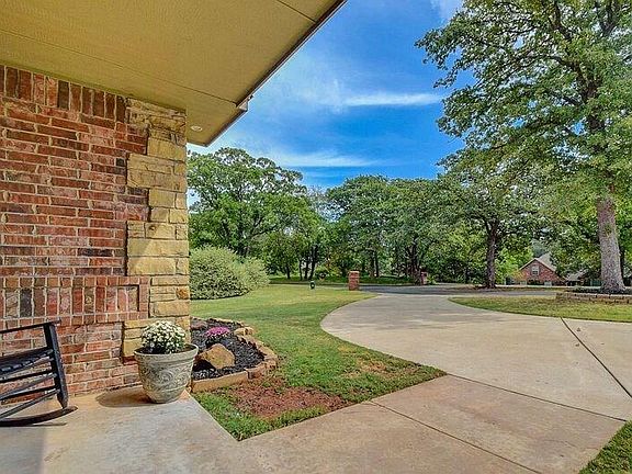 2nd image of 5017 Stonehenge Ln