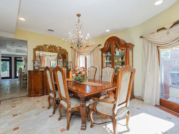 2233 East 72nd Street image 8 of 38