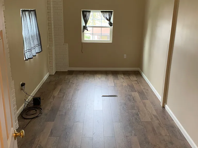 211 Fremont Ave #1 — Photo 5