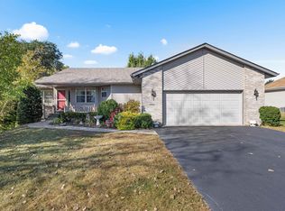 6660 Louden Dr, Loves Park, IL 61111