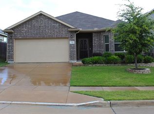 732 Rio Bravo Dr, Haslet, TX 76052